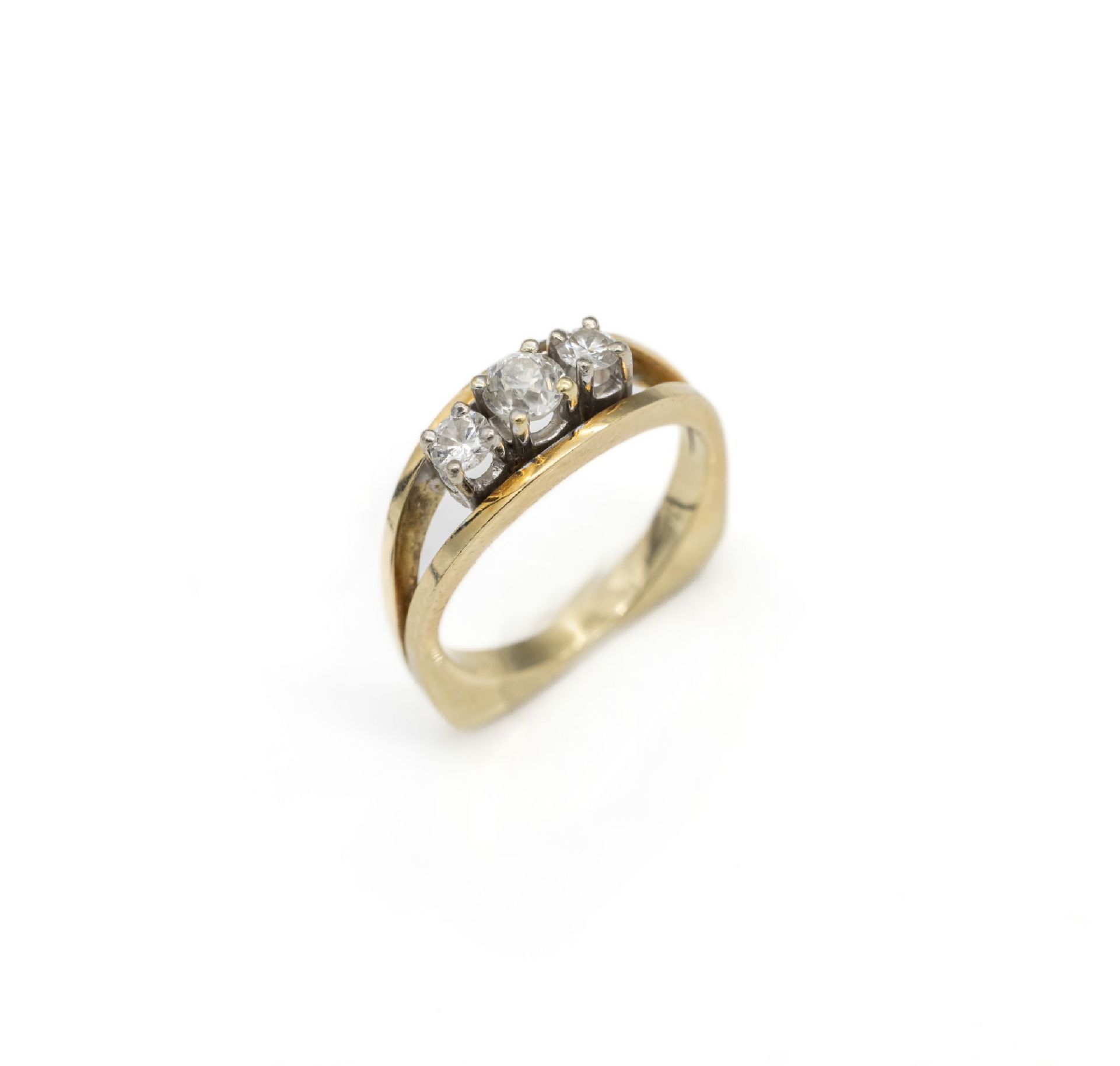 14 kt Gold Diamant-Ring,   GG 585/000, 2 Brillanten und 1