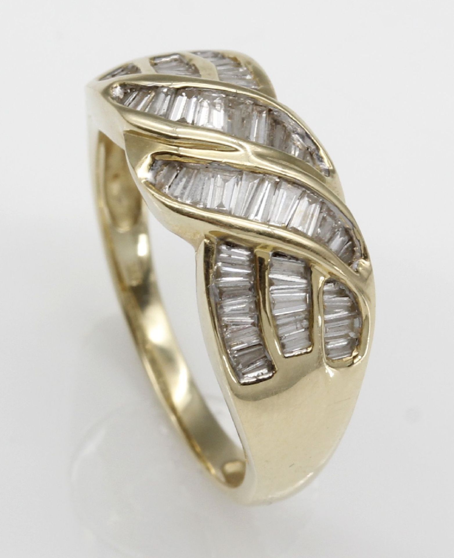 14 kt Gold Diamant-Ring, GG 585/000, 52 Diamantbaguettes