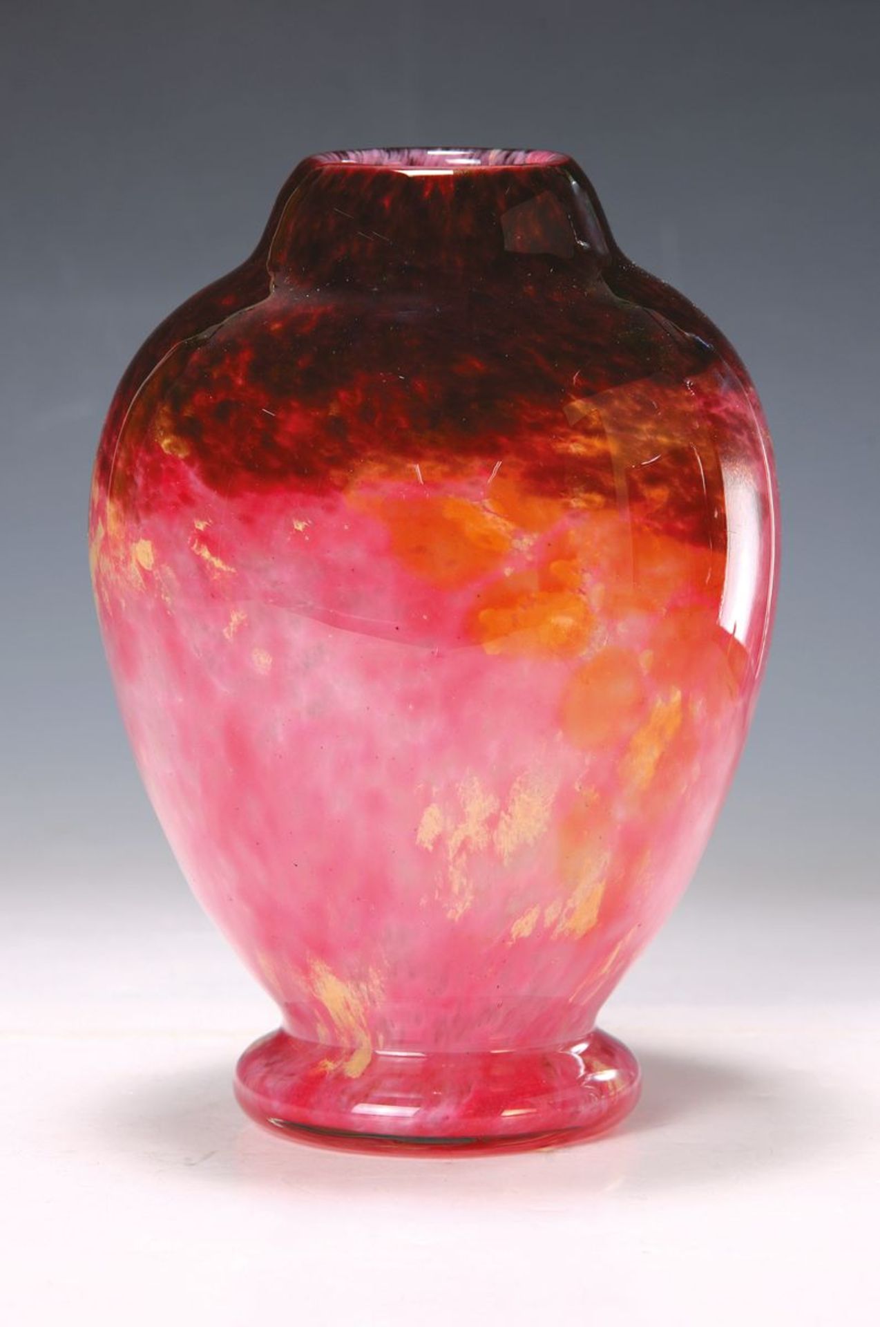 Vase, Schneider, 1930er Jahre, farbloses Schichtglas mit