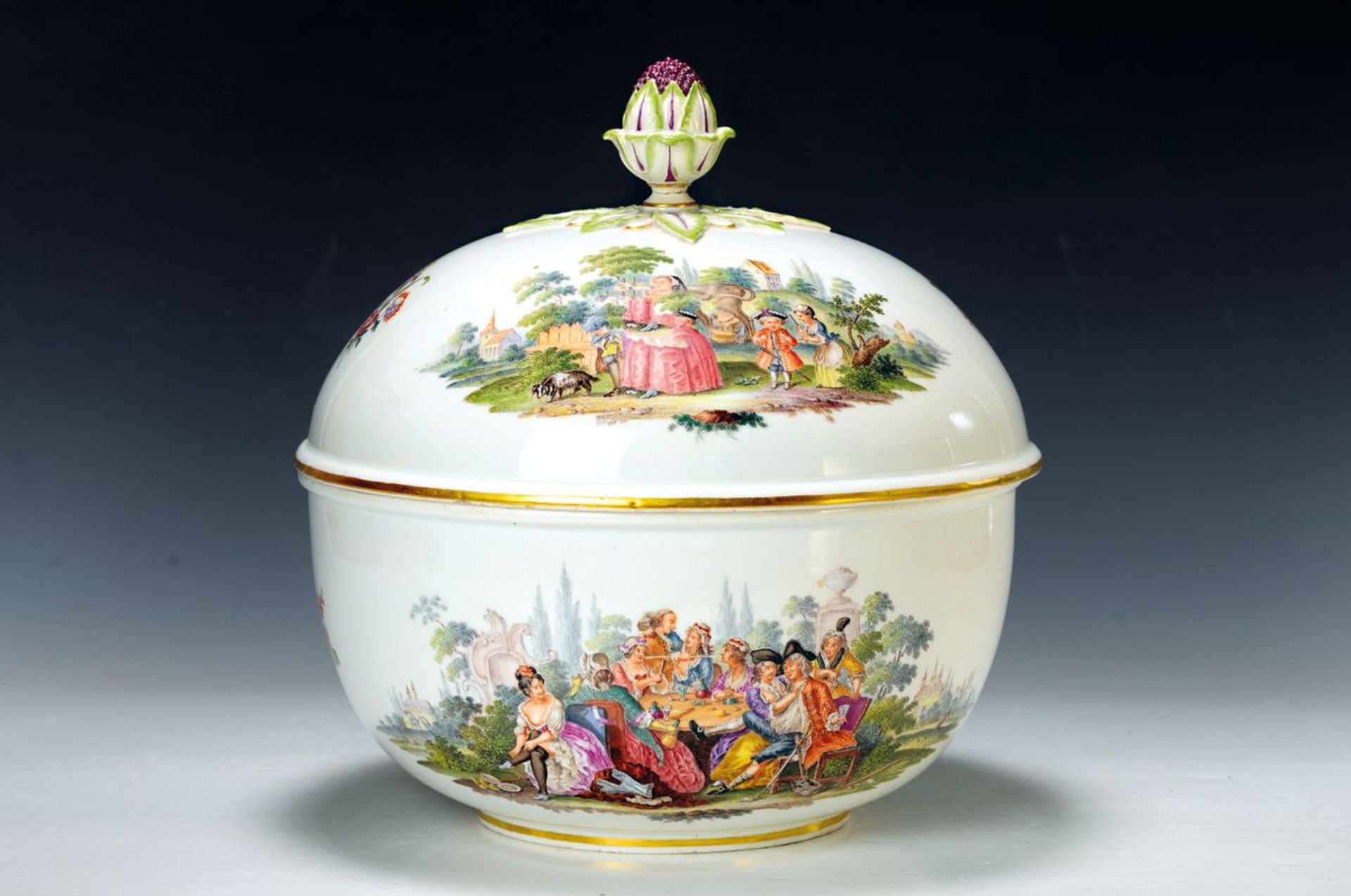 Grosse Deckelbowle, Meissen, 19.Jh.,  besonders reiche,