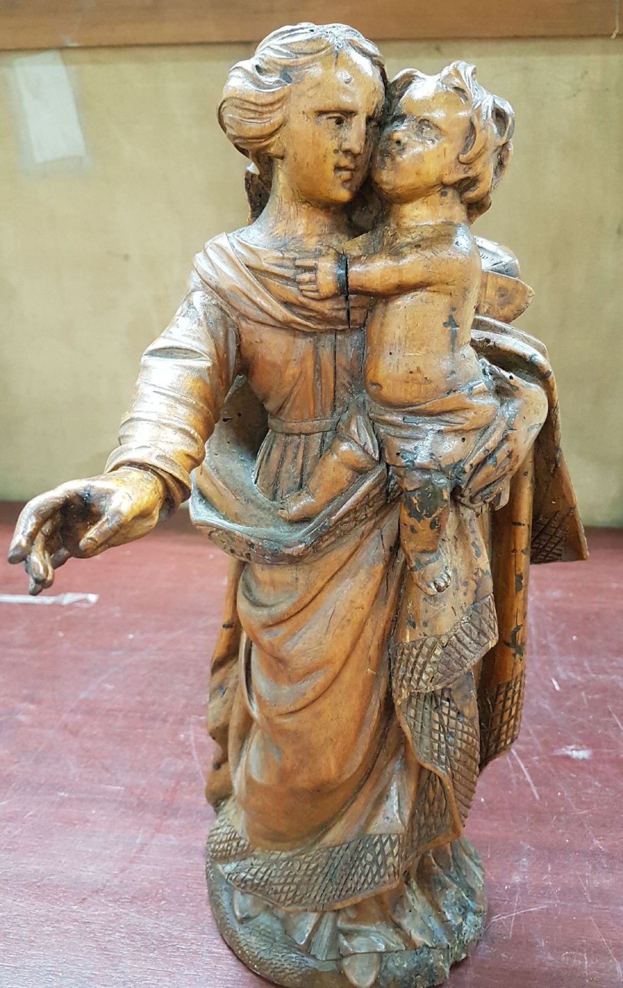 Heiligenfigur, süddeutsch, 17. Jh., Obstholz, Mutter - Image 2 of 8