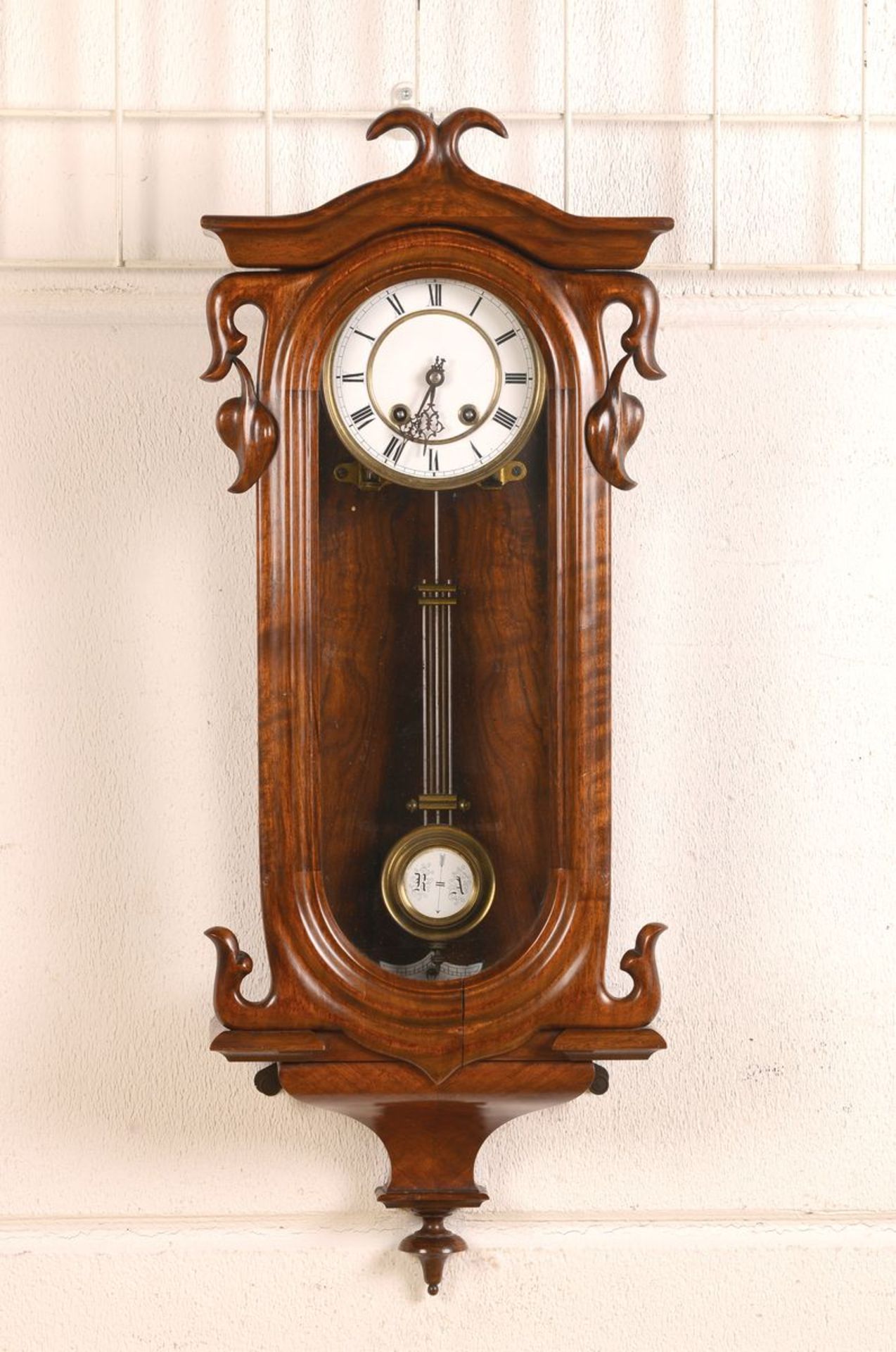 Wanduhr, Lenzkirch, um 1880, Holzgehäuse, dreiseitig