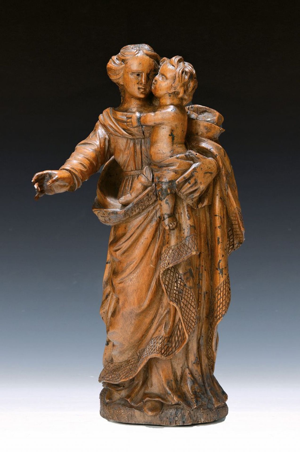 Heiligenfigur, süddeutsch, 17. Jh.,  Obstholz, Mutter