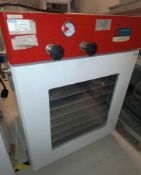 Vacuum Oven