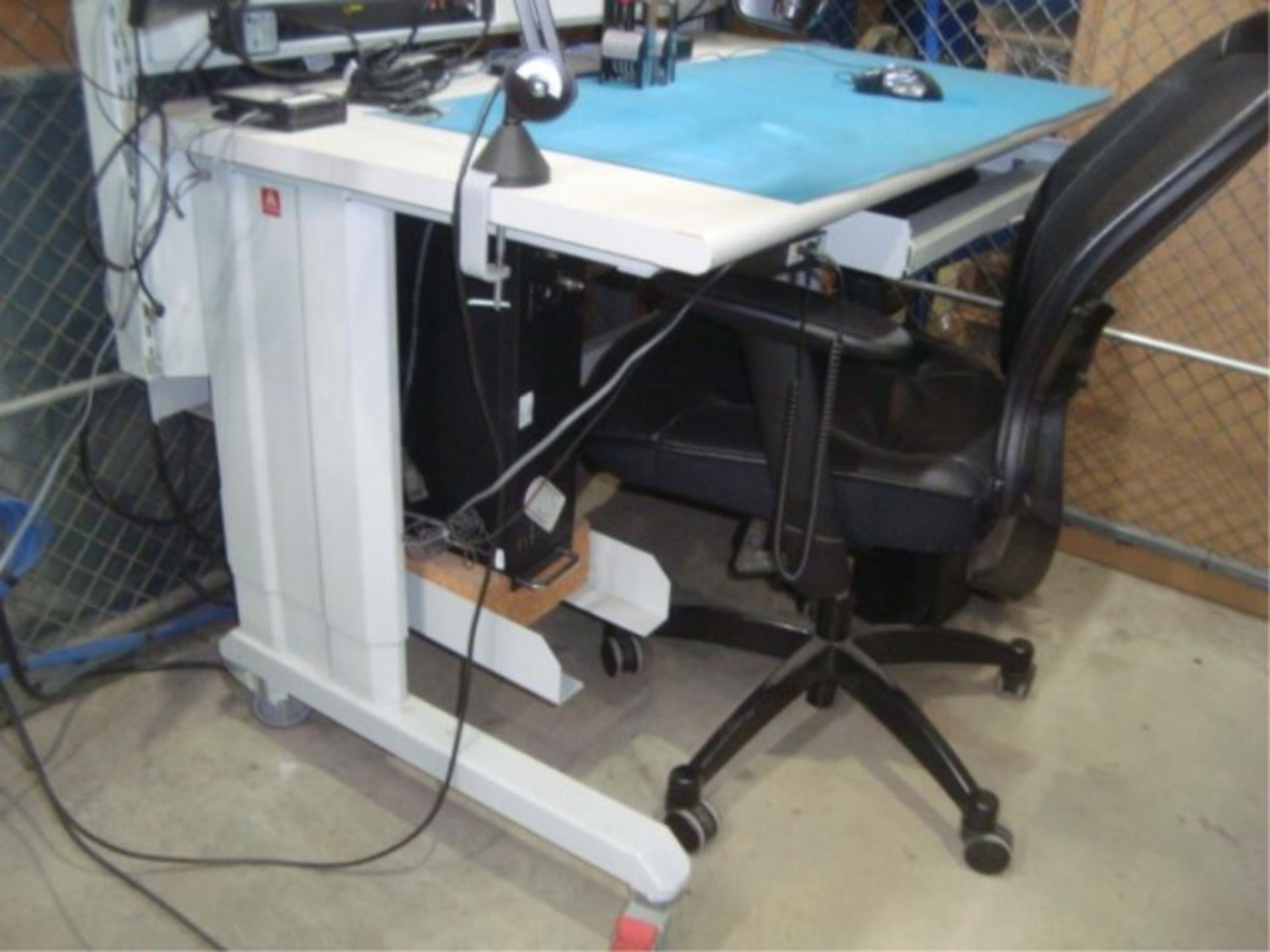 Mobile Workstation Benches & Chairs - Image 10 of 13