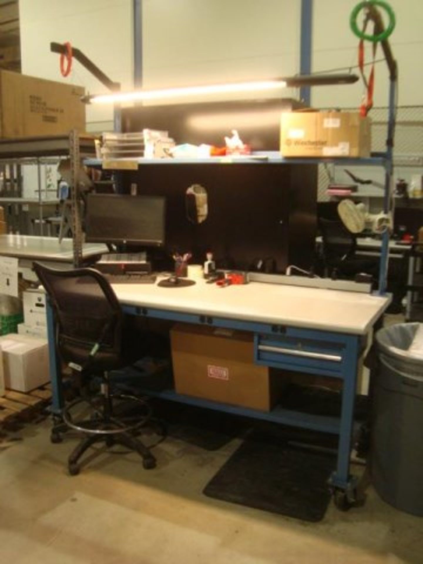 Mobile Workstation Benches & Chairs - Image 6 of 9