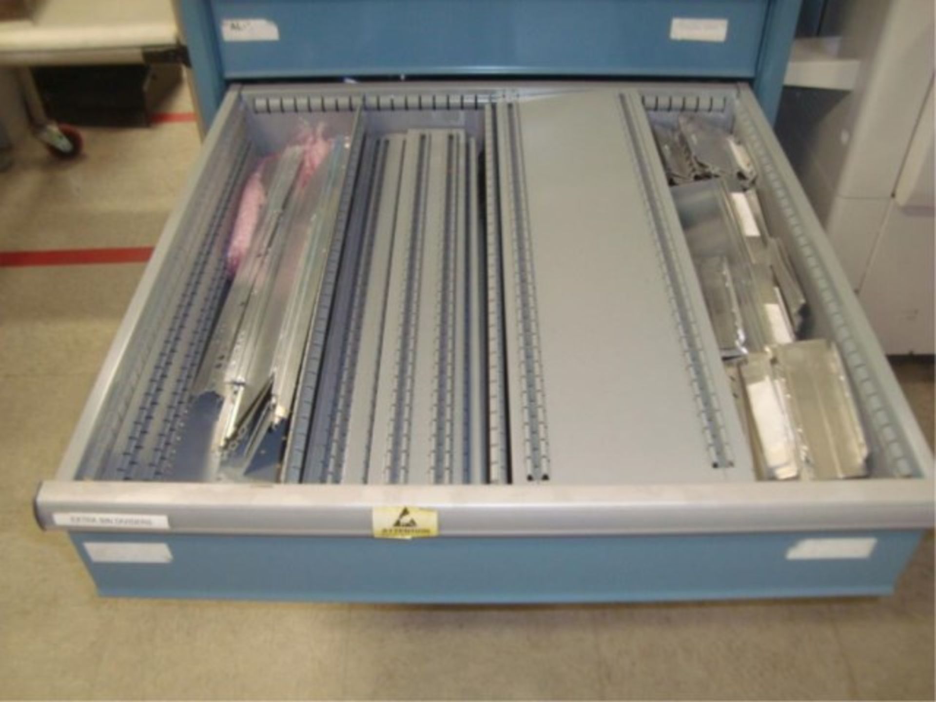10-Drawer Parts Supply Cabinet - Image 4 of 5