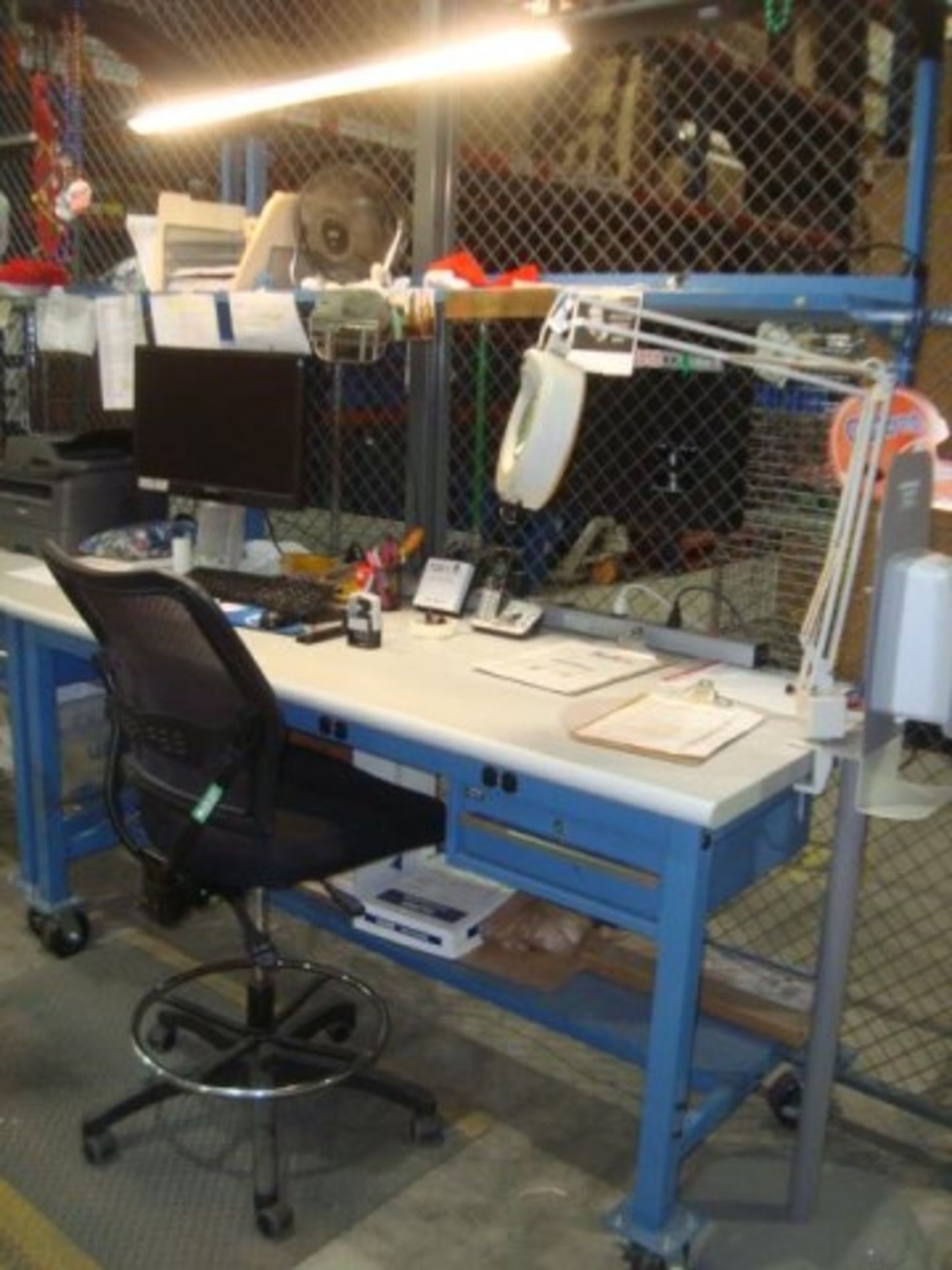 Mobile Workstation Benches & Chairs - Image 3 of 9