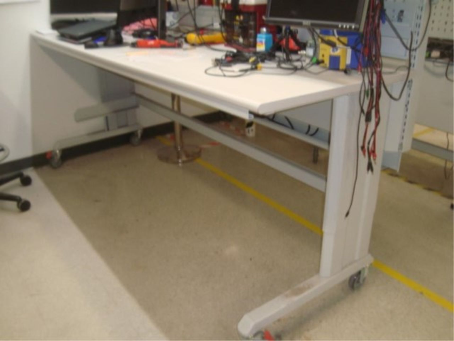 8' ft. Mobile Workstation Bench - Image 5 of 8