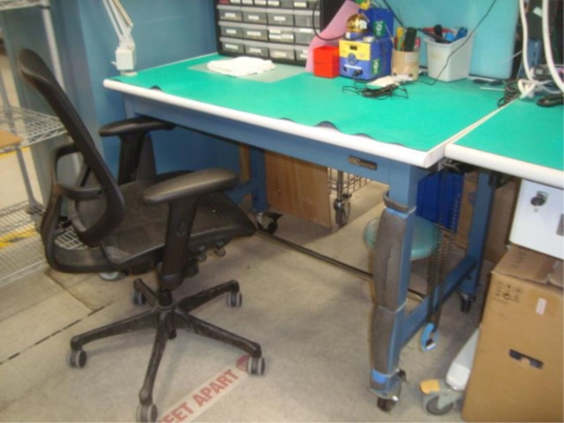 Mobile Workstation Benches - Image 2 of 9