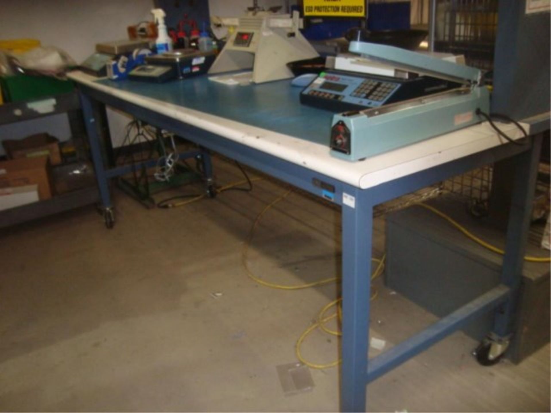 Mobile Technician Workstation Bench - Image 3 of 9