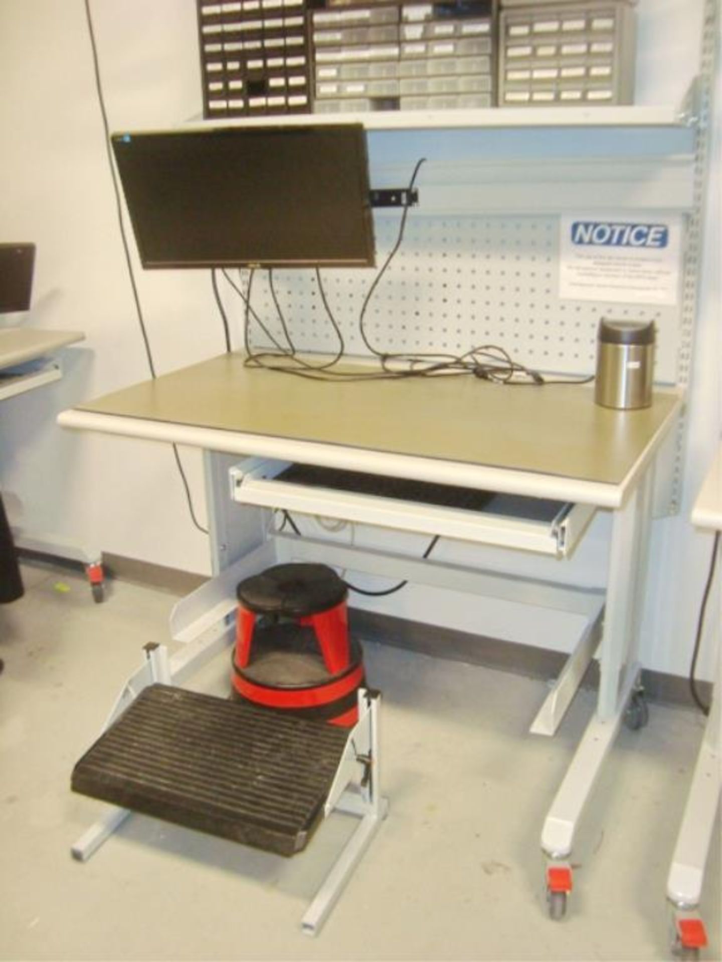 Mobile Workstation Benches - Image 8 of 11
