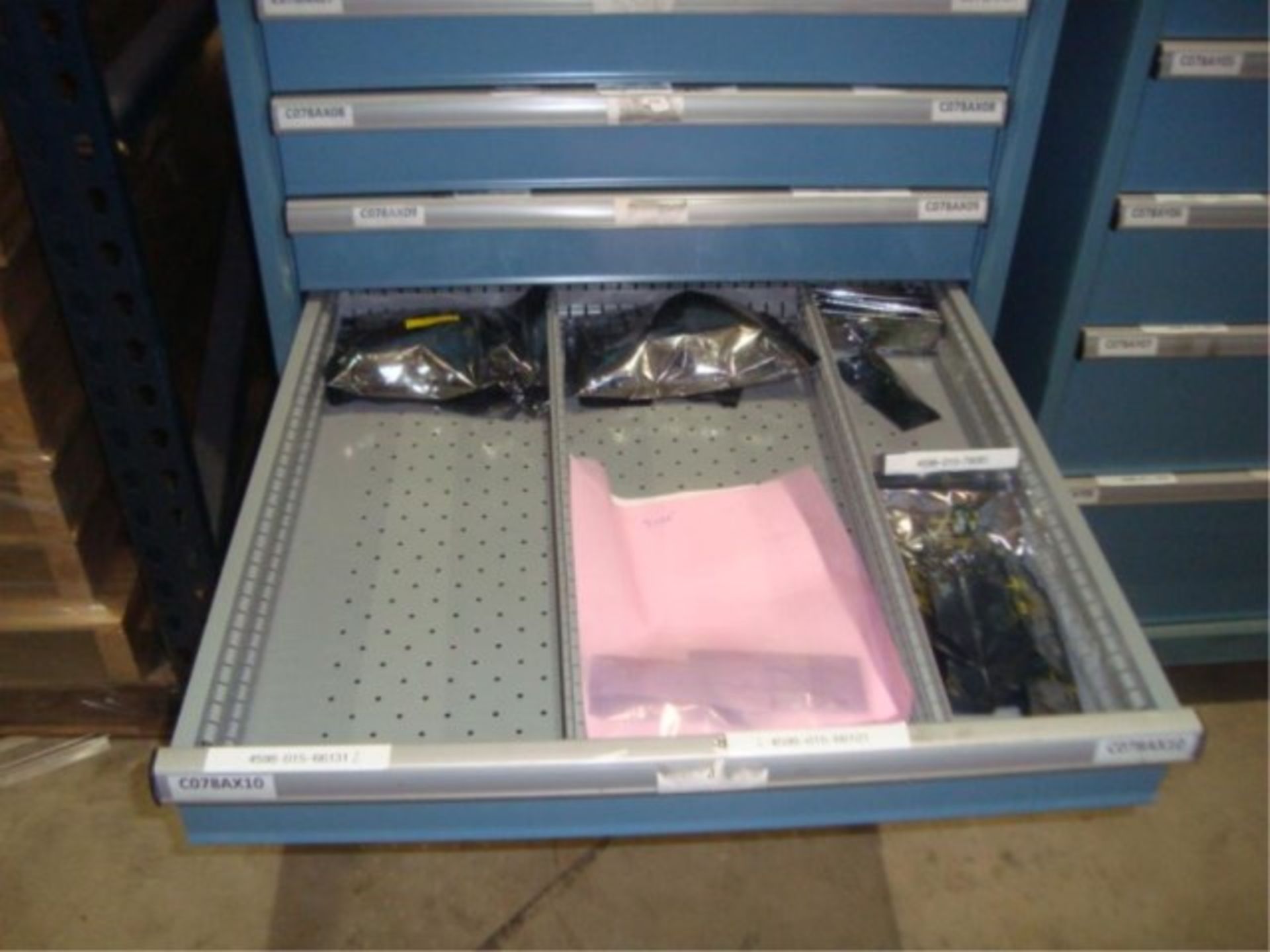 13-Drawer Parts Supply Cabinet - Image 5 of 6