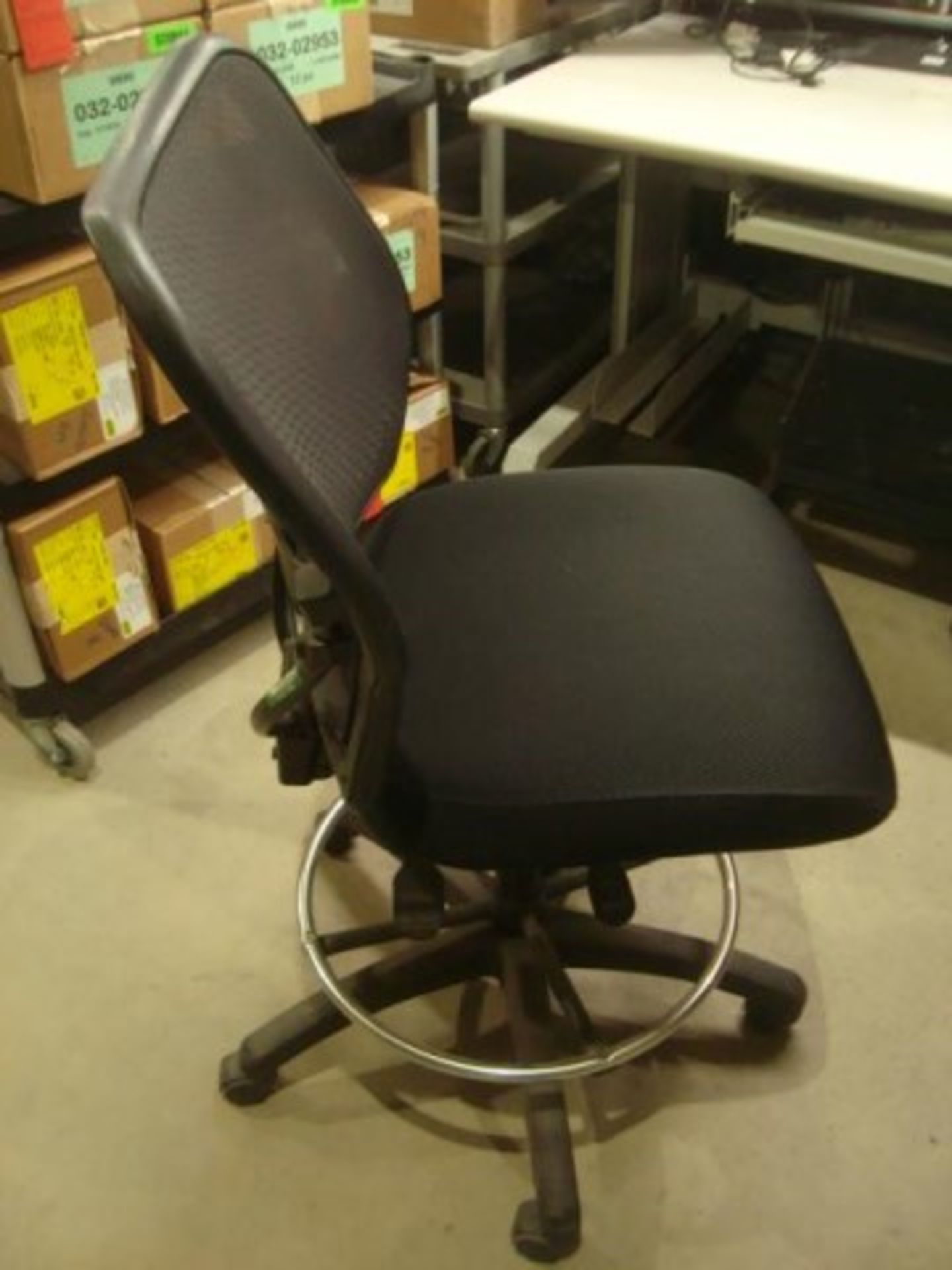 Mobile Workstation Benches & Chairs - Image 12 of 13
