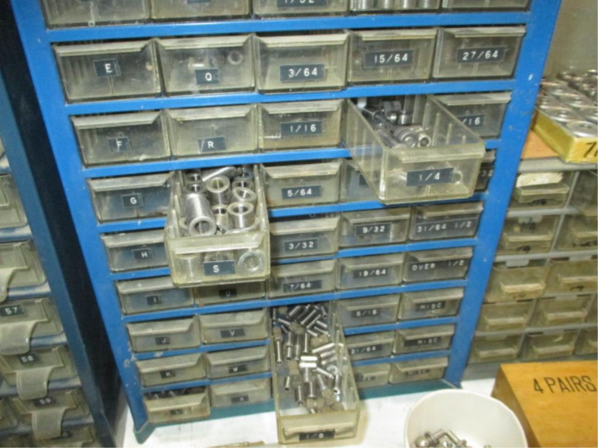 Storage Cabinets - Image 5 of 6