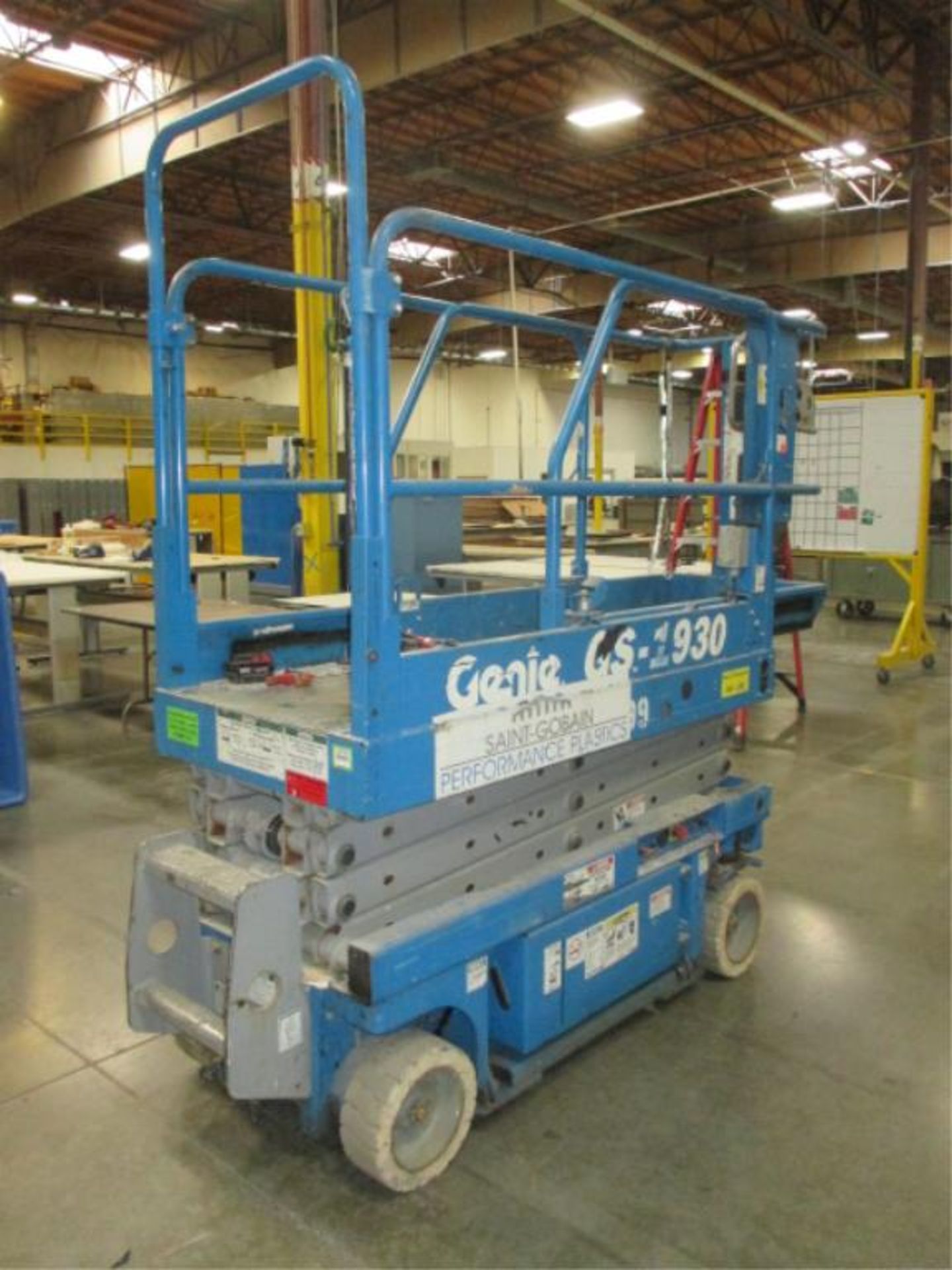 Genie Man Scissor Lift