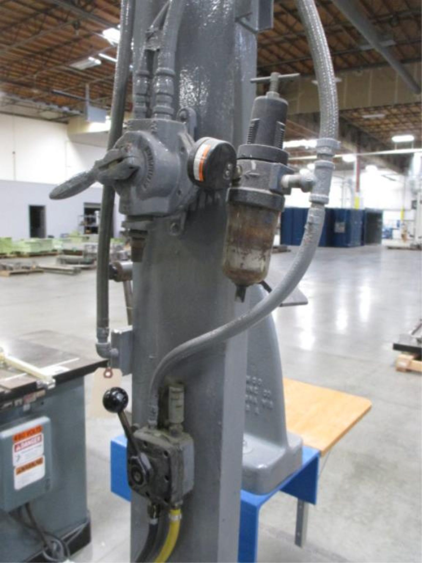 Hydraulic Press - Image 4 of 5