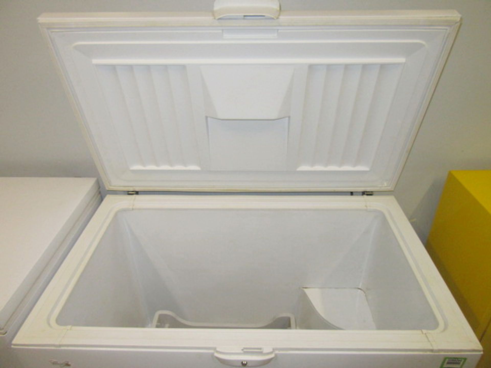 Whirlpool Freezer - Image 3 of 4