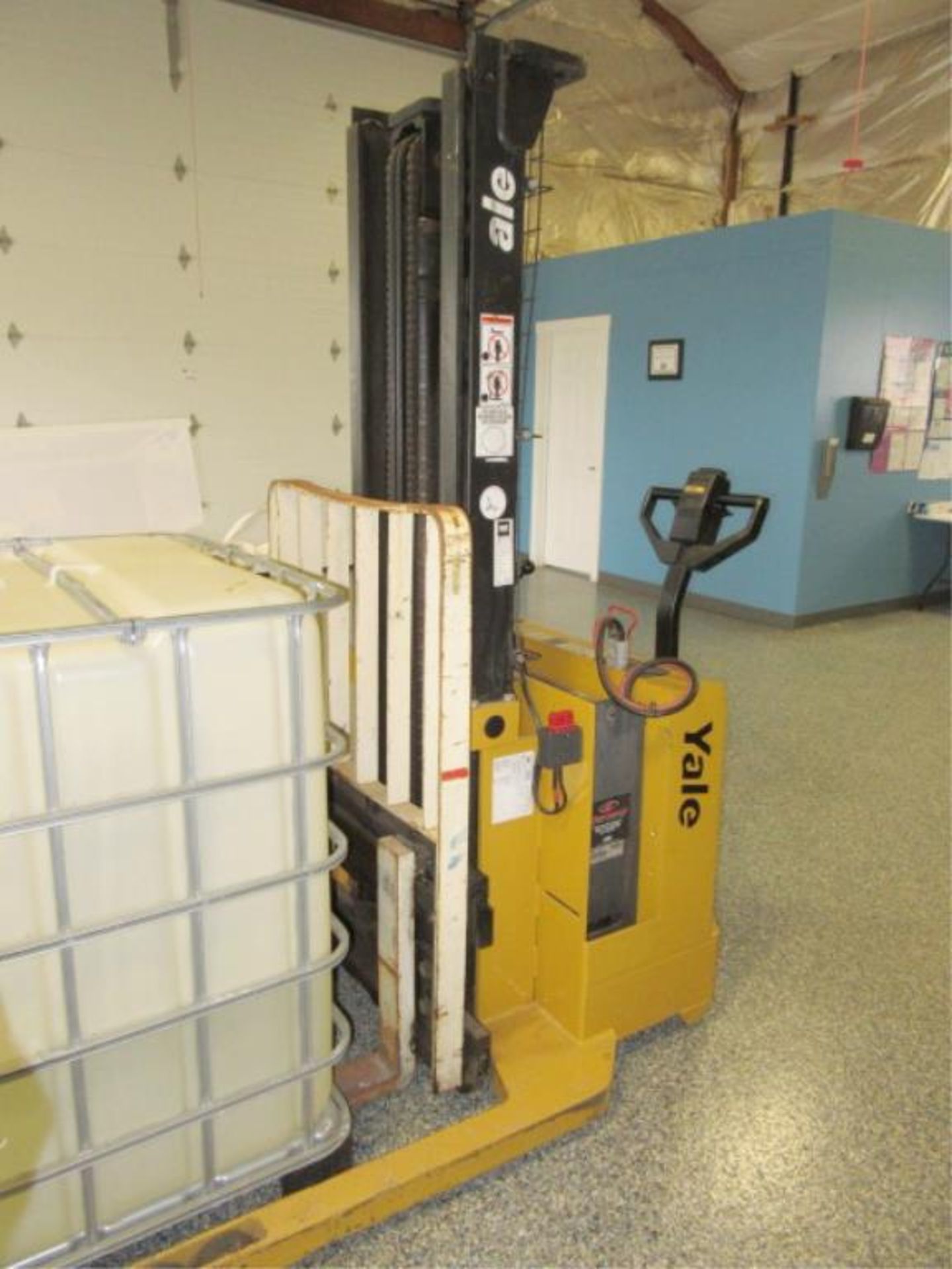 Yale Electric Stacker - Image 3 of 7