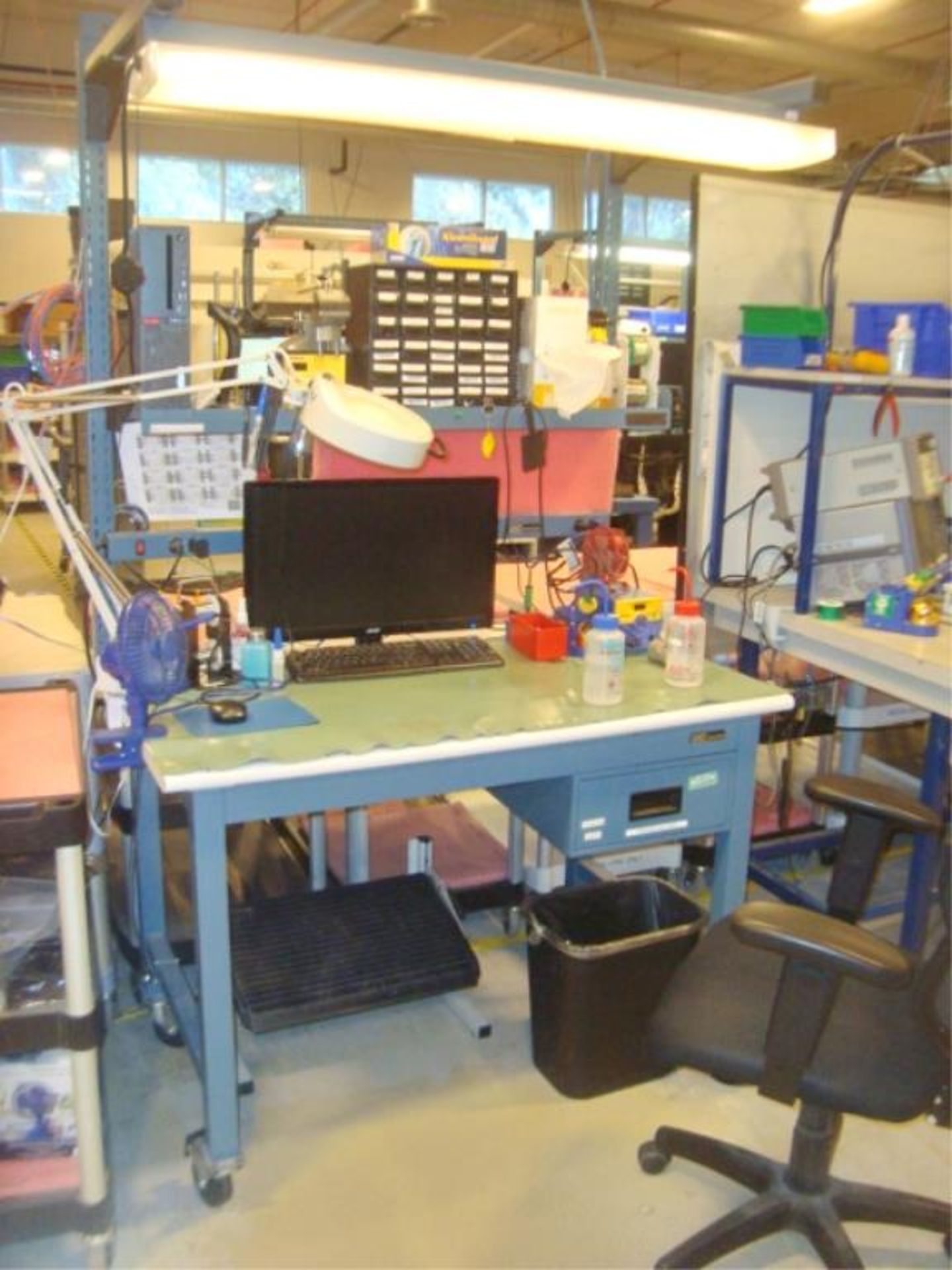 Mobile Workstation Benches & Chairs - Image 6 of 15