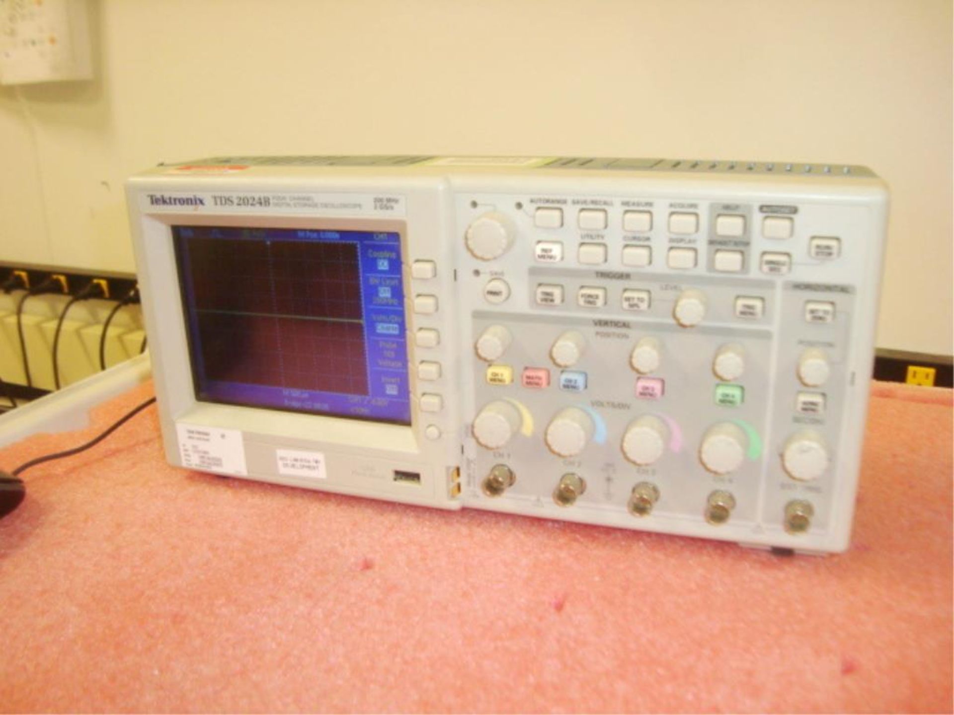 4-Channel Digital Storage Oscilloscope - Image 3 of 5