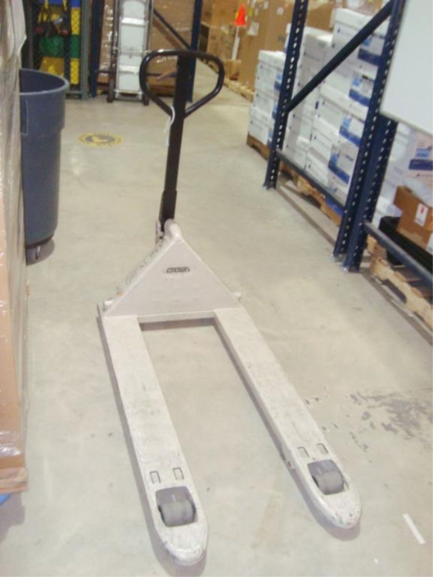 5,000 lb. Capacity Standard Pallet Jack - Image 2 of 2