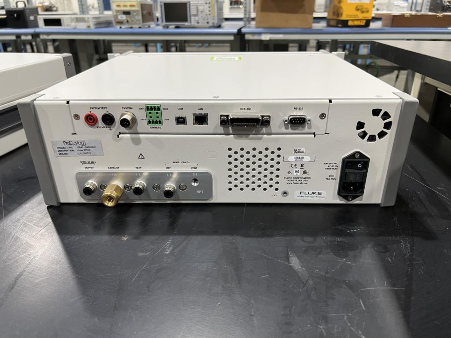 Fluke Pressure Controller/Calibrator - Image 2 of 3