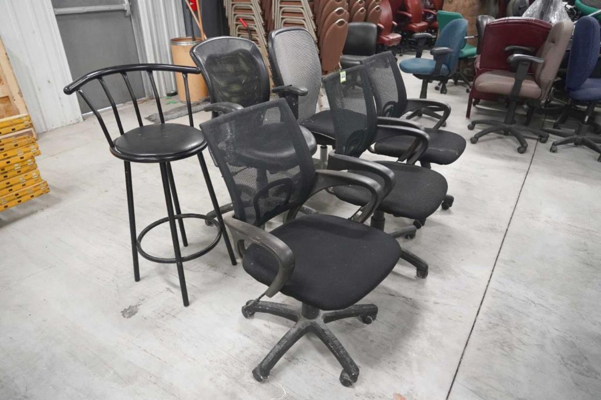 Office Chairs - Image 3 of 3