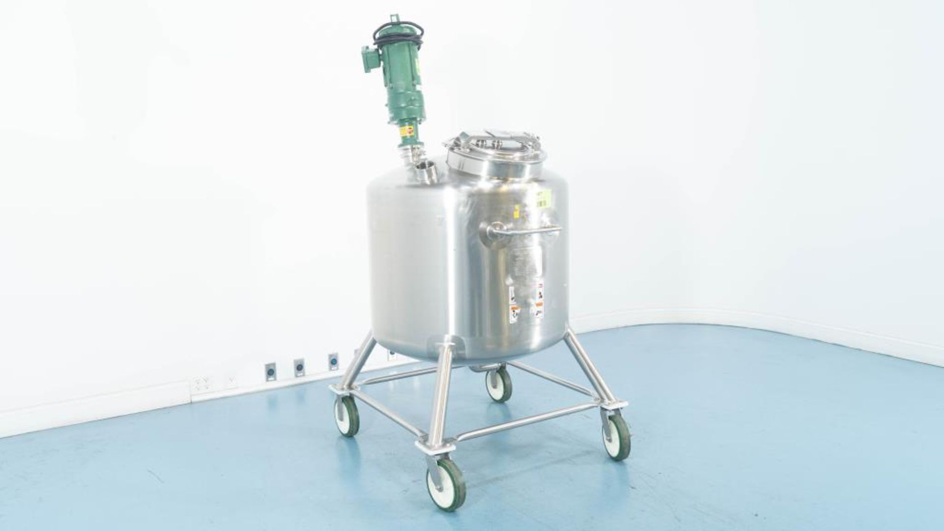 Walker 125 Gallon Stainless Steel Mixing Tank - Image 3 of 10