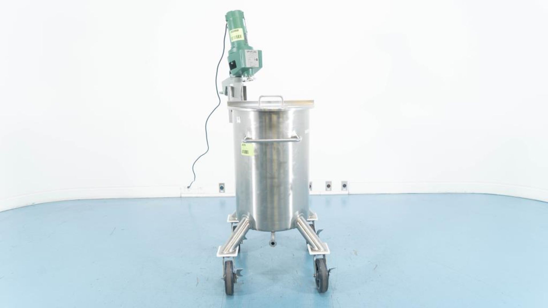 Walker 35 Gallon Stainless Steel Mixing Tank