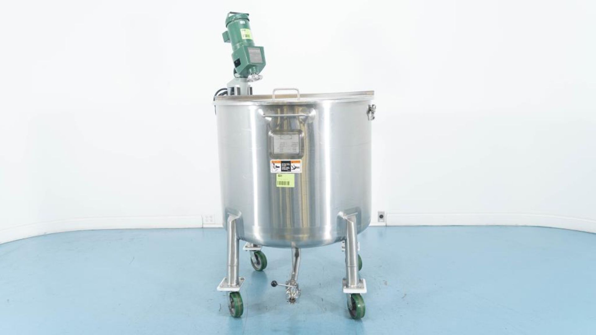 Walker 125 Gallon Stainless Steel Mixing Tank