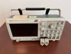 Tektronix Digital Phosphor Oscilloscope