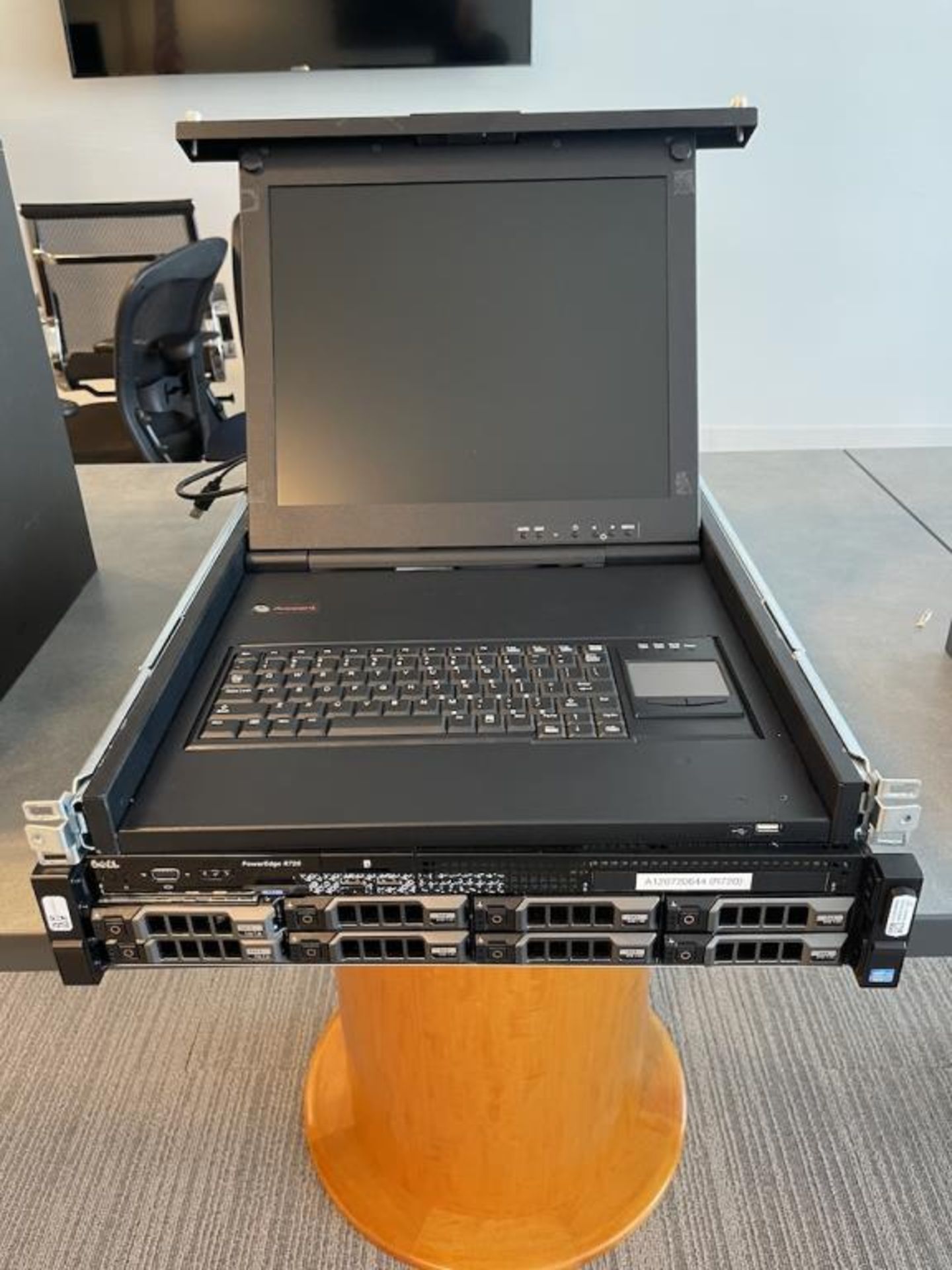 LCD KVM Console and Server