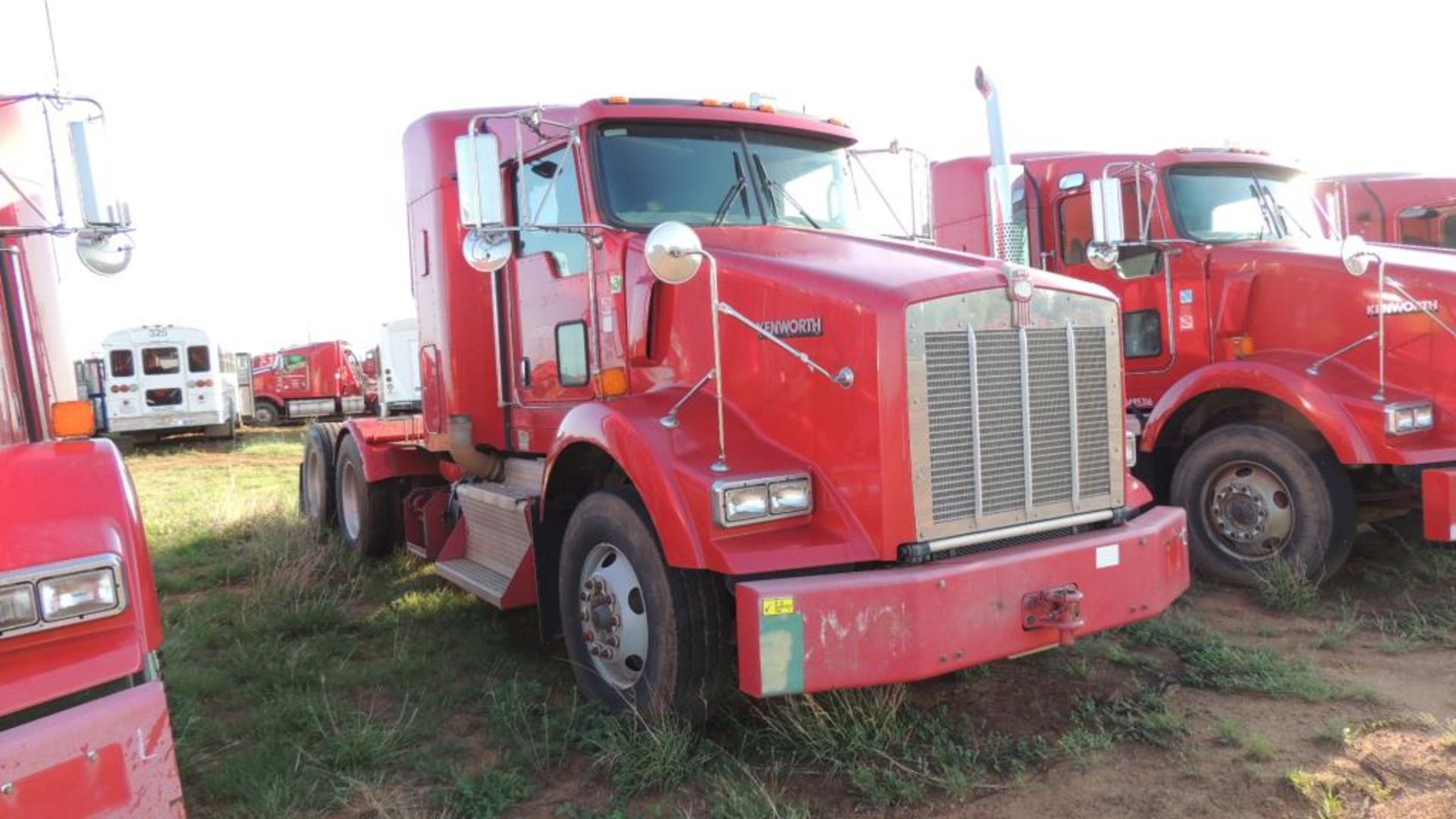 Kenworth Truck - Image 7 of 18