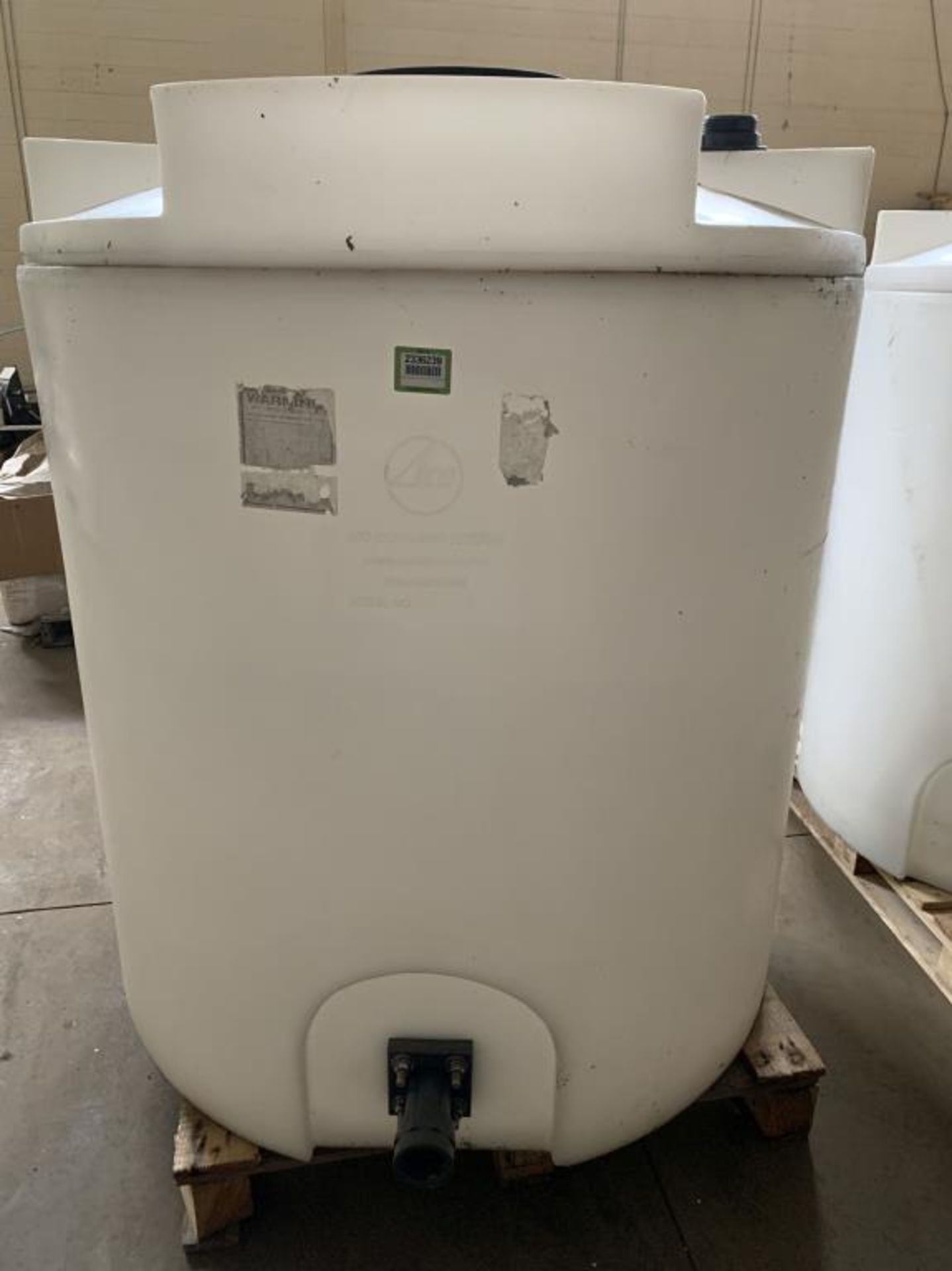 Polyethylene Tanks - Image 2 of 10