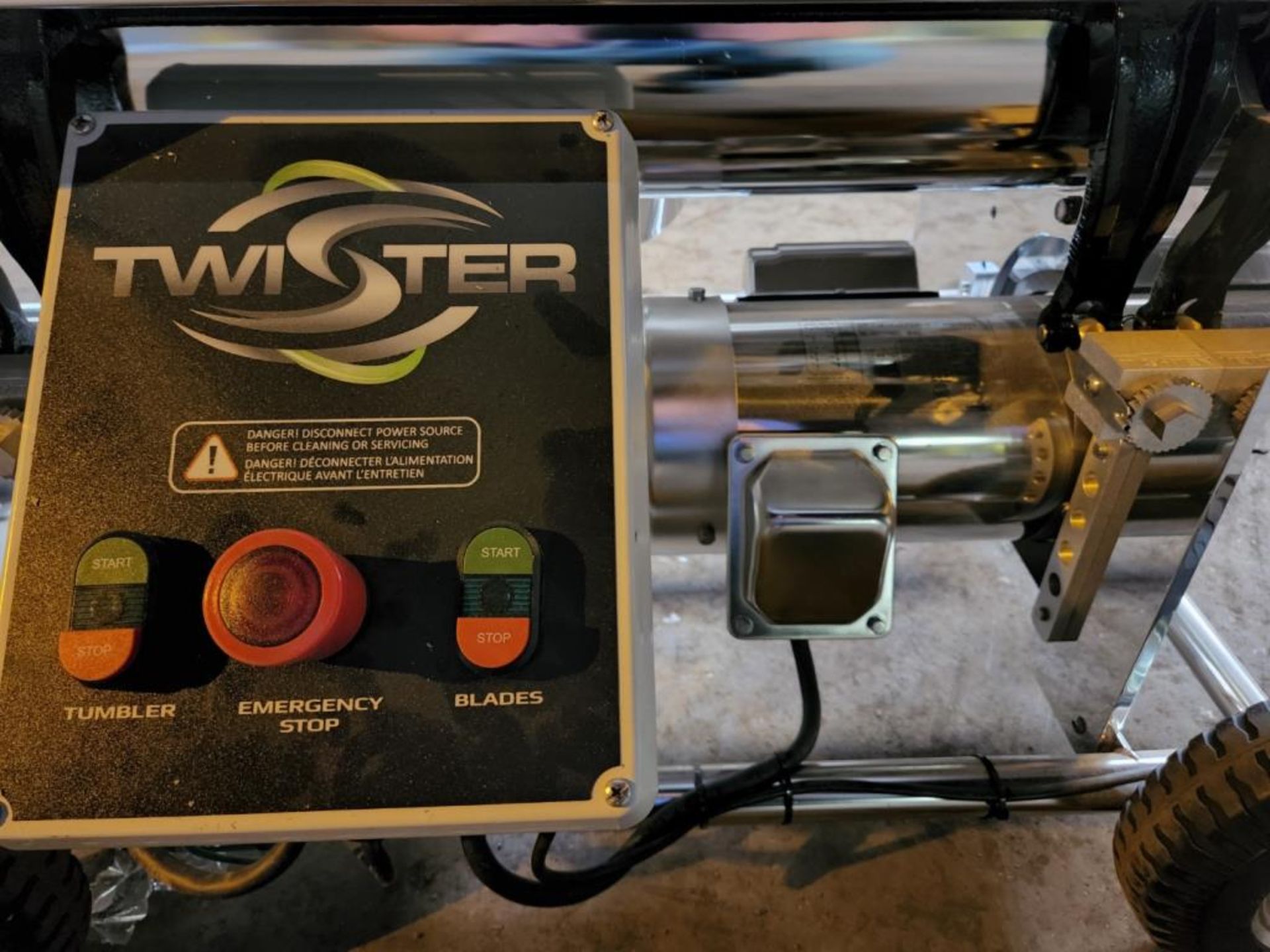 Twister Technologies Cannabis Trimmer - Image 2 of 5
