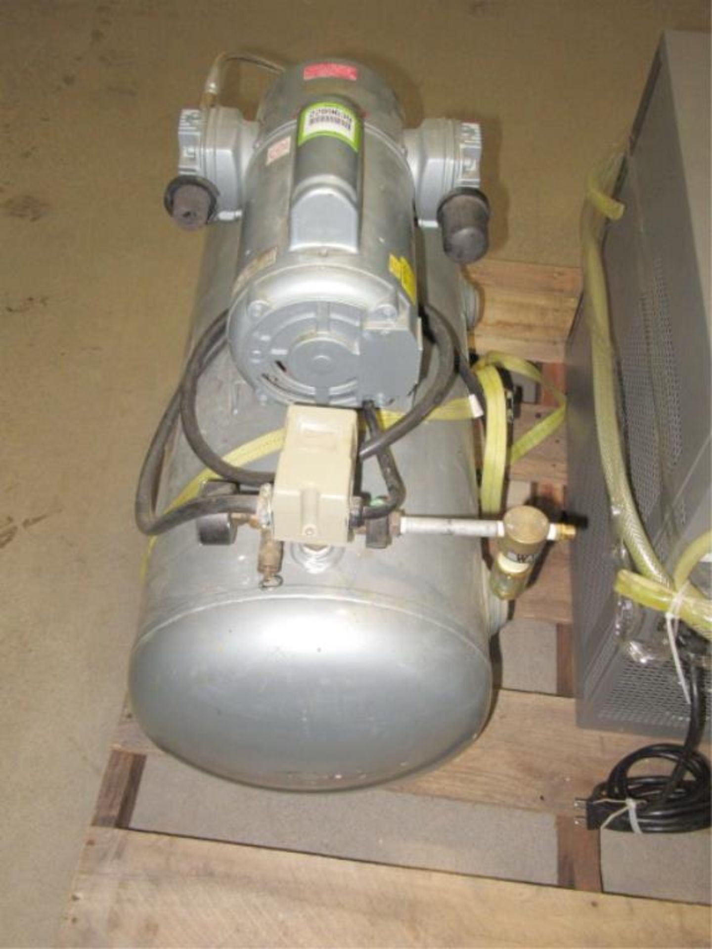 Gast / Doerr Air Compressor - Image 3 of 6