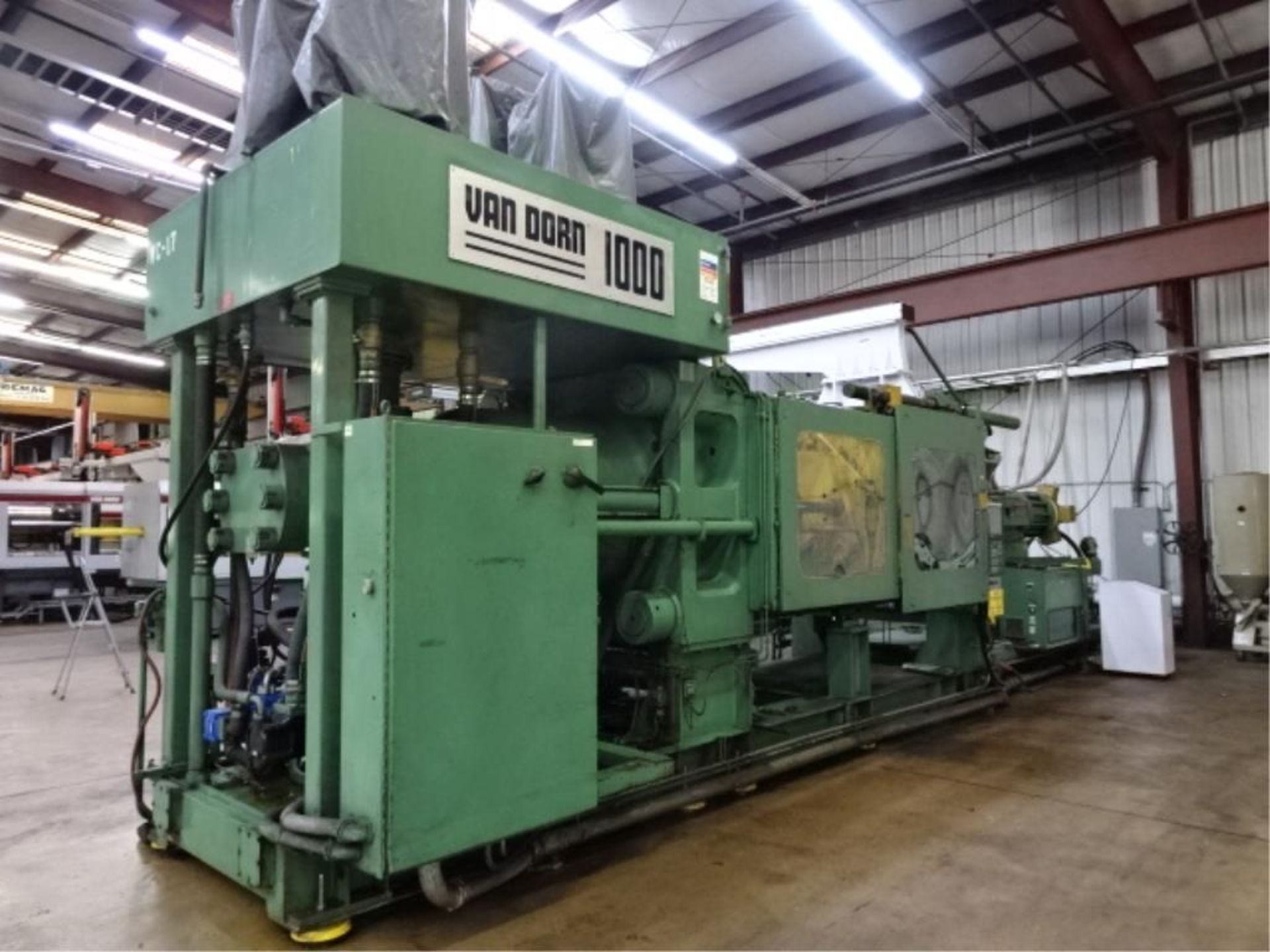 Van Dorn Injecting Molding Machine