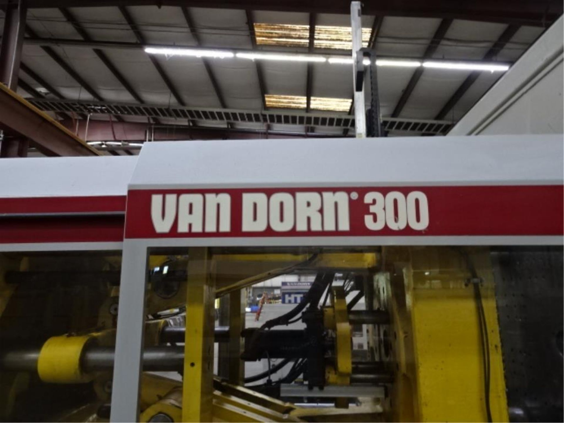 Van Dorn Injecting Molding Machine - Image 2 of 9