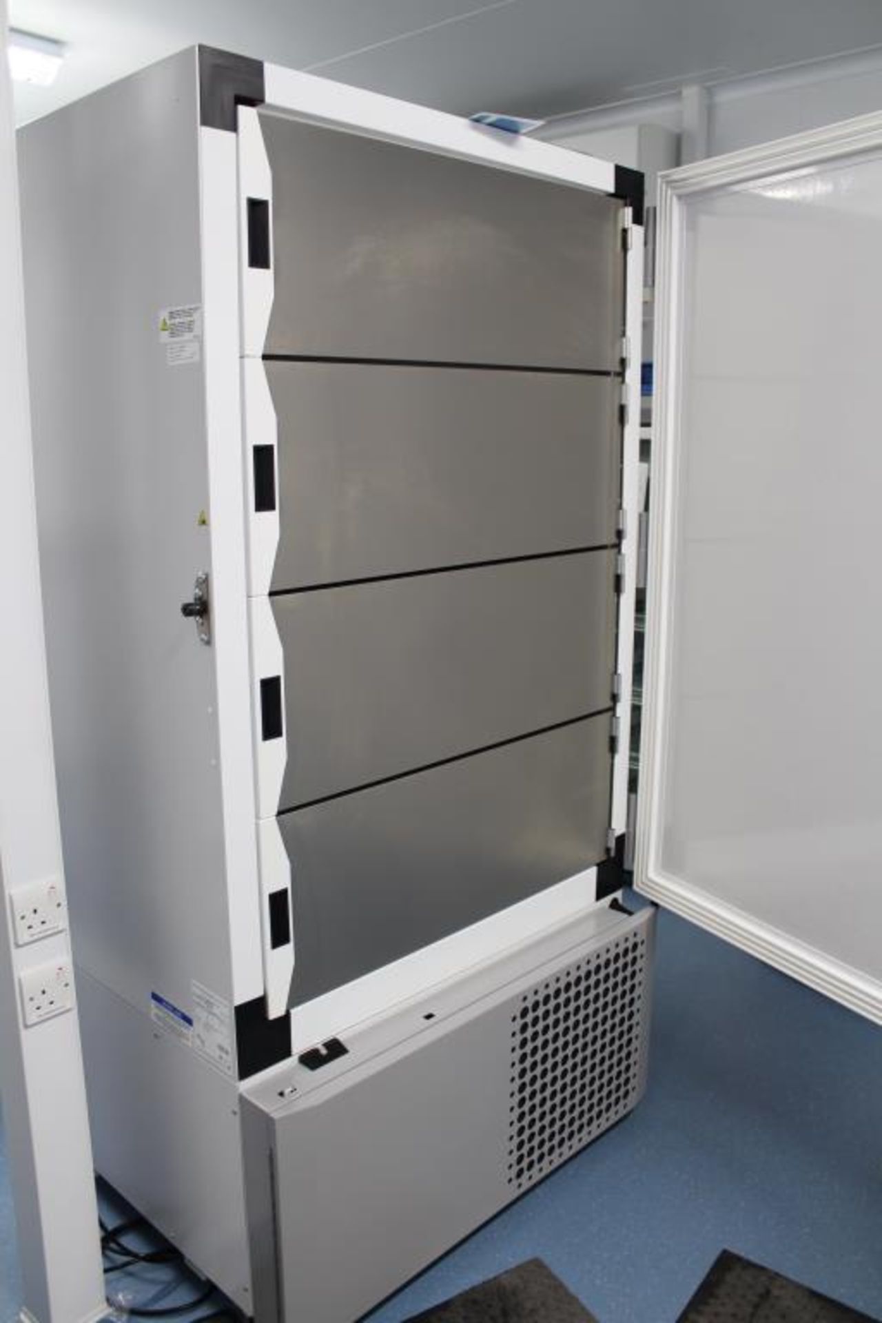 Thermo Scientific Freezer - Image 2 of 3