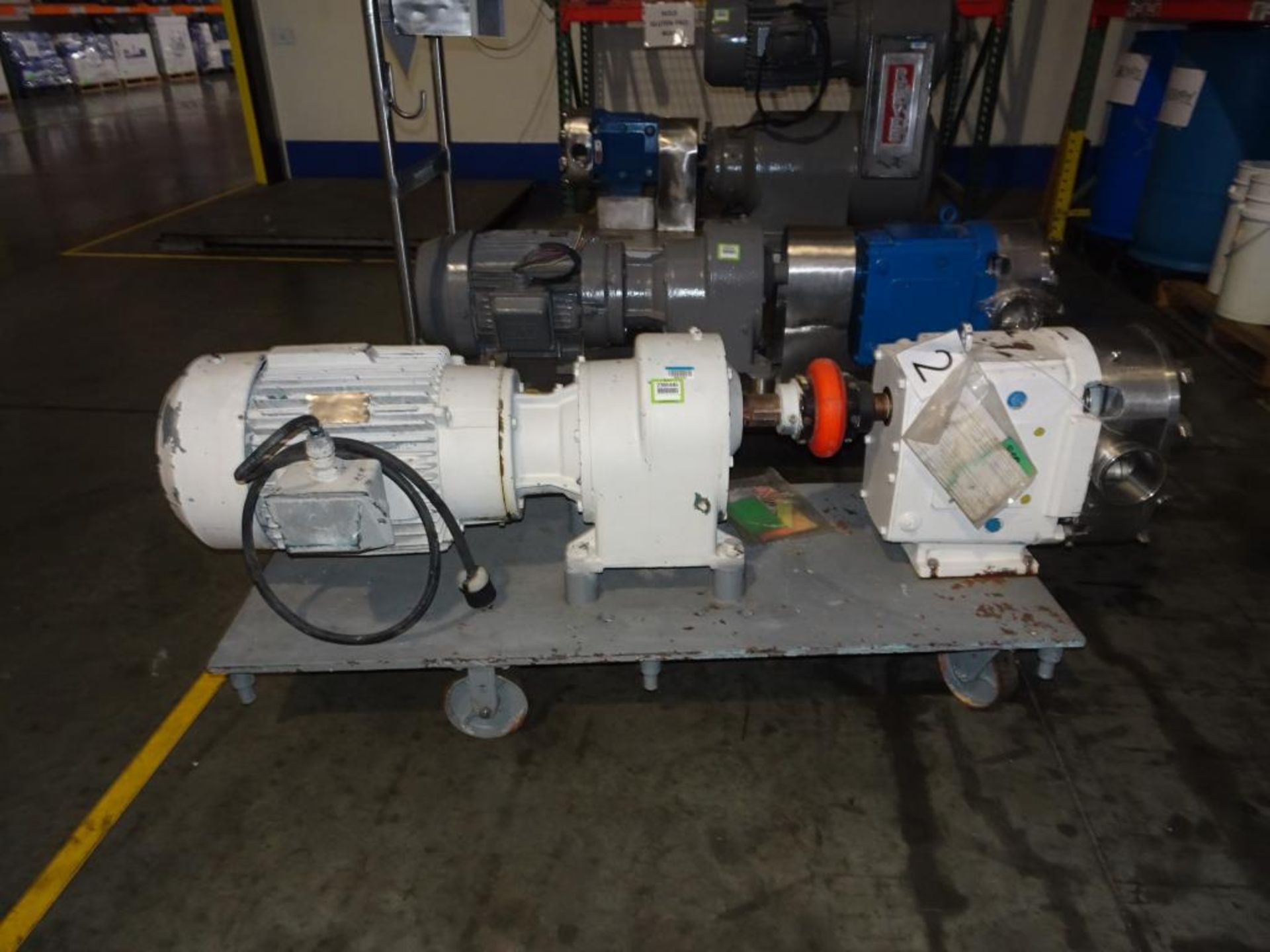 Reliance Product Vacuum Pump - Image 2 of 4