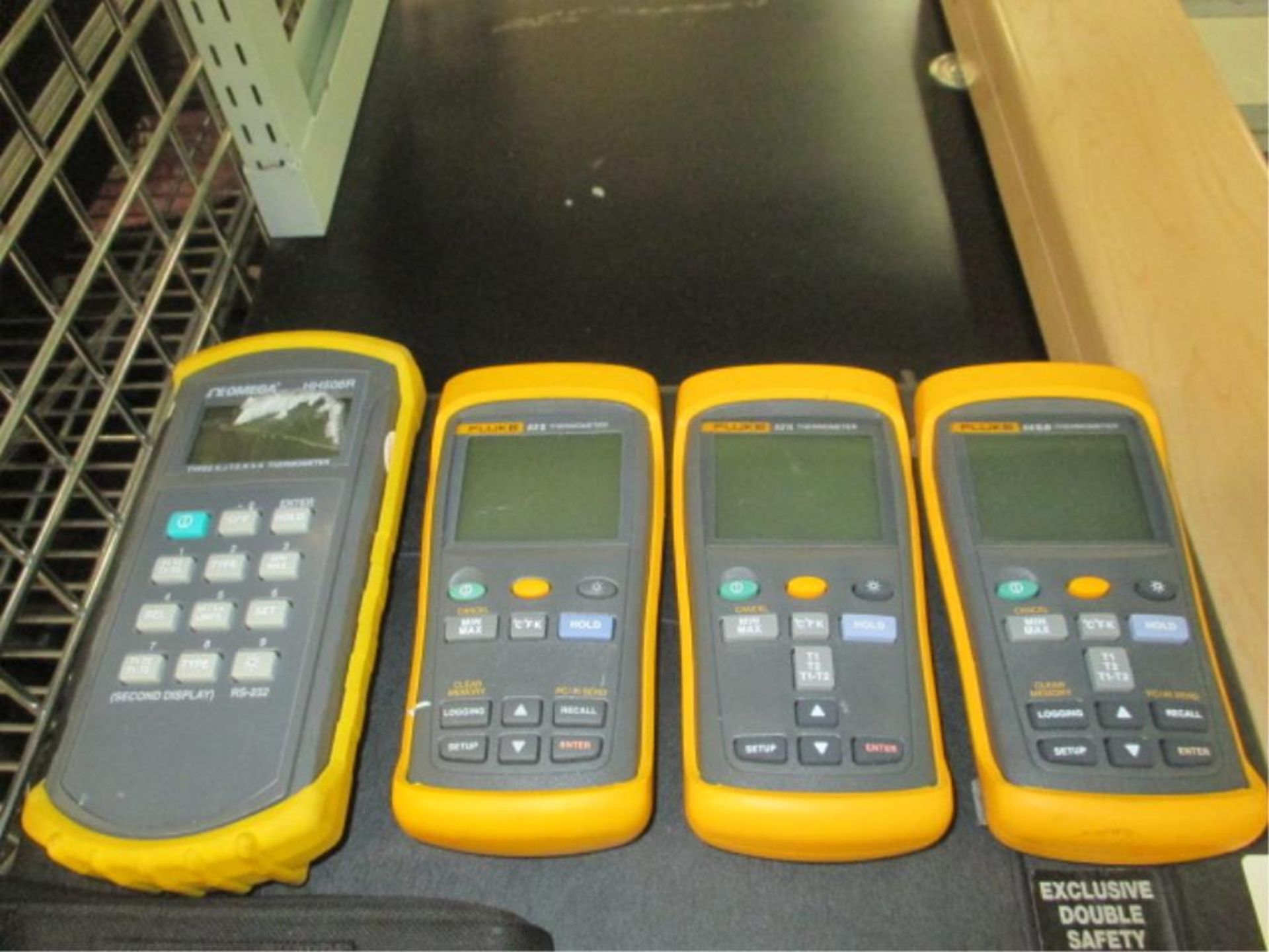 Fluke Thermometers - Image 2 of 5