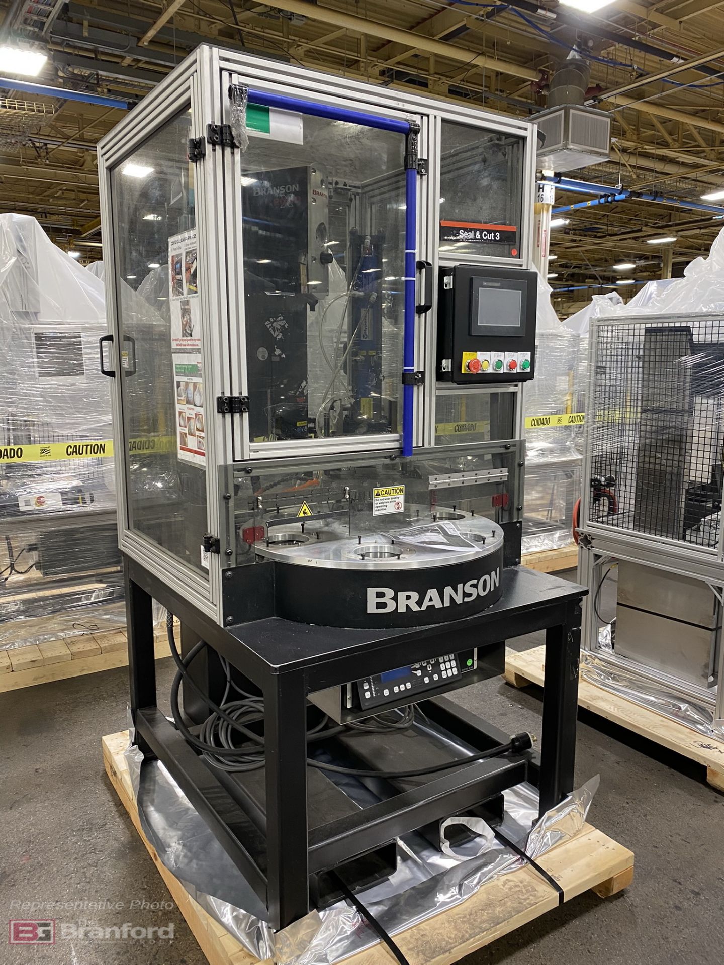 Branson 2000X Series 40 Rotary 'Seal and Cut' Ultrasonic Plastic Welding Assembly System (2020) - Image 3 of 11
