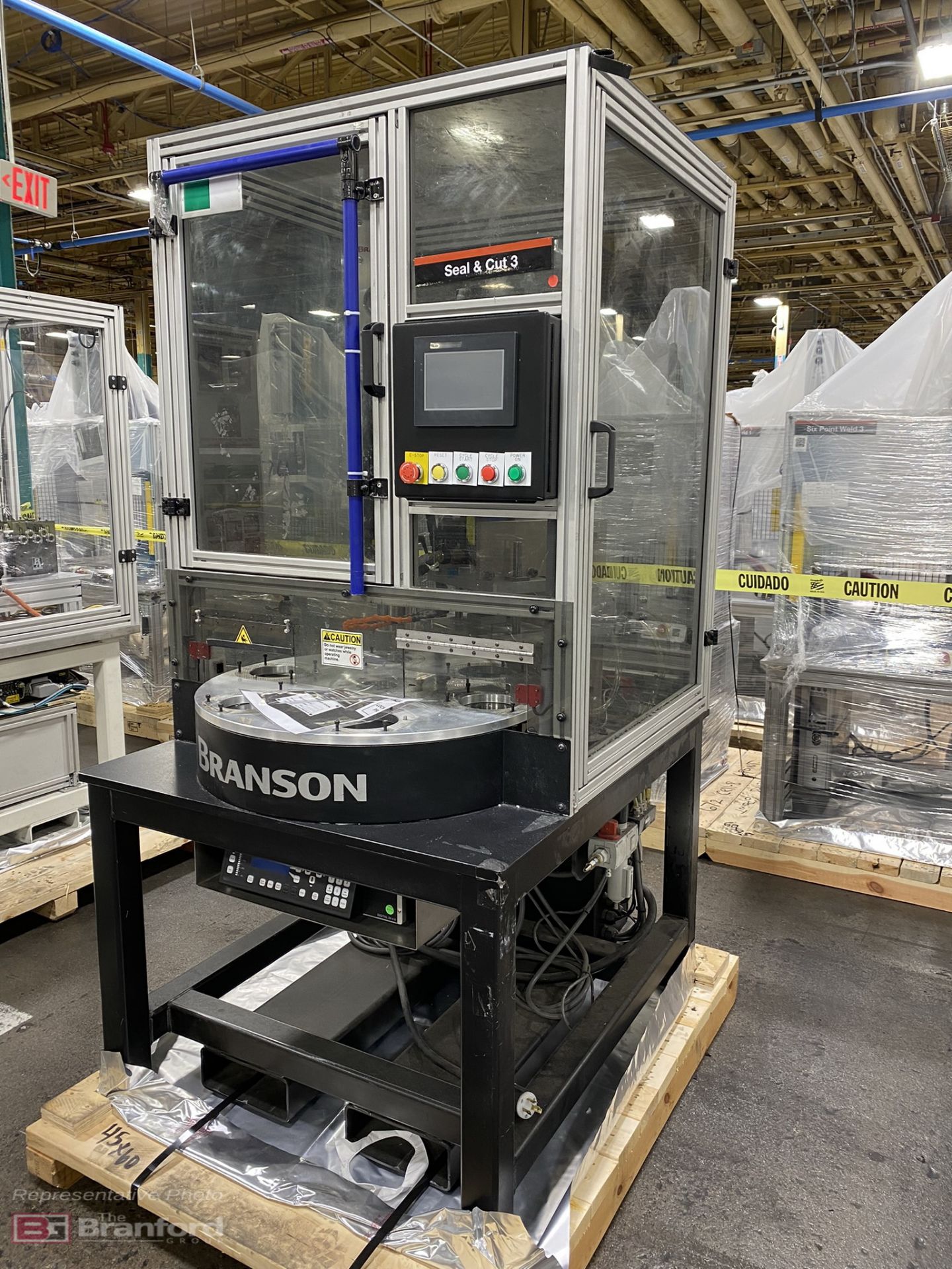 Branson 2000X Series 40 Rotary 'Seal and Cut' Ultrasonic Plastic Welding Assembly System (2020) - Image 5 of 11