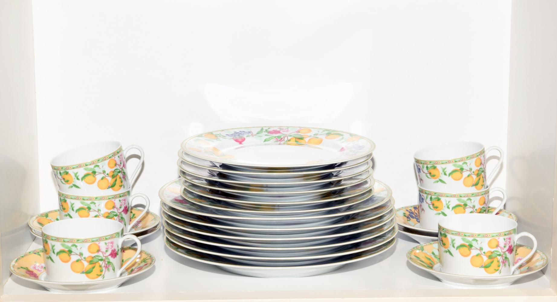 MANUFACTURE HAVILAND LIMOGES PORCELAIN TEA AND COFFEE SERVICE ‘GARDEN OF EDEN’, 38 pieces - Image 3 of 4