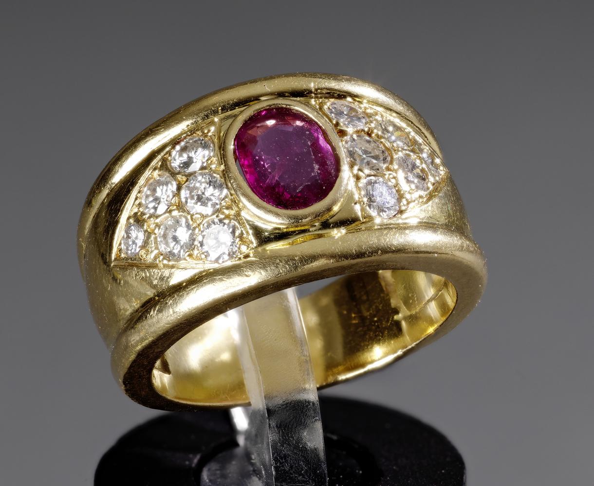 RUBY BAND RING