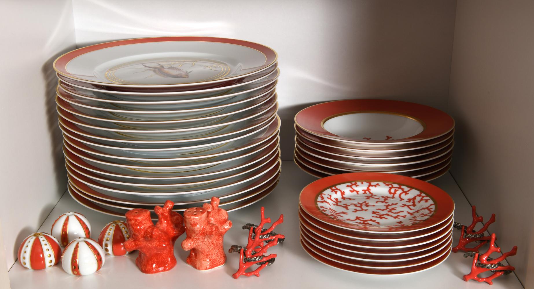 RAYNAUD FRANCE ‘CRISTOBAL RED CORAL’ LIMOGES PORCELAIN TABLE SERVICE, 141 pieces - Image 4 of 8