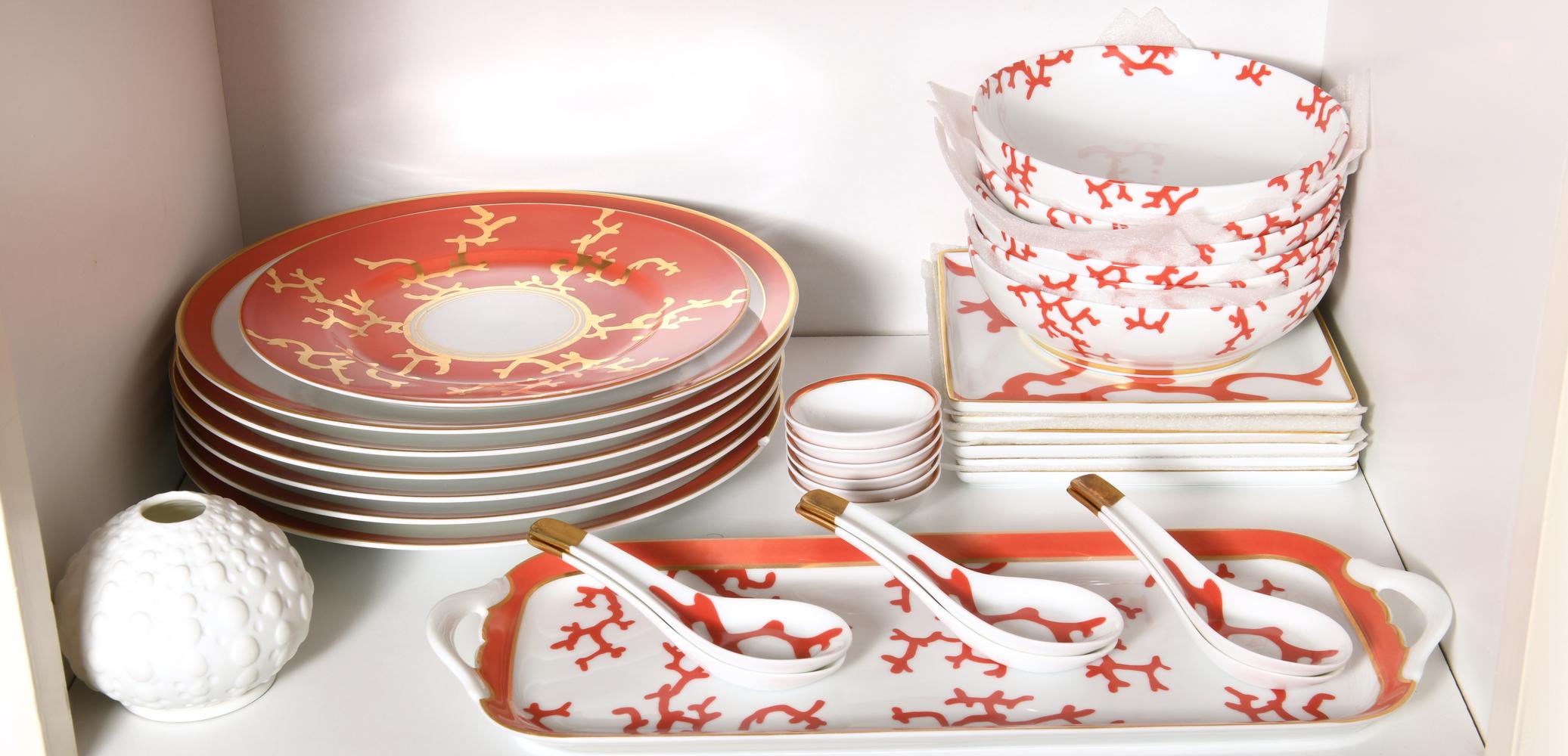 RAYNAUD FRANCE ‘CRISTOBAL RED CORAL’ LIMOGES PORCELAIN TABLE SERVICE, 141 pieces - Image 6 of 8