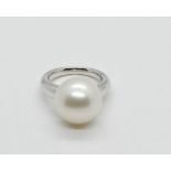 WHITE PEARL RING