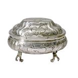 SILVER OVAL CAVIAR BOWL WITH A LID ON ROUNDED LEGS WITH A ROCAILLE DECOR.